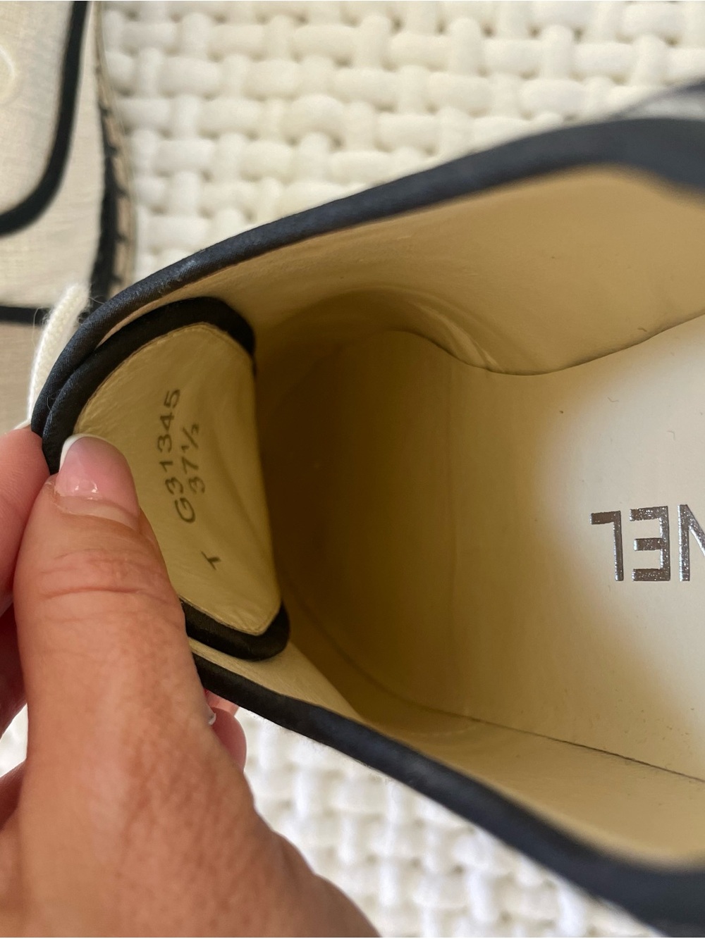 CHANEL Beige White Espadrilles linen with pearl accents. Interlocking CC - Picture 9 of 16